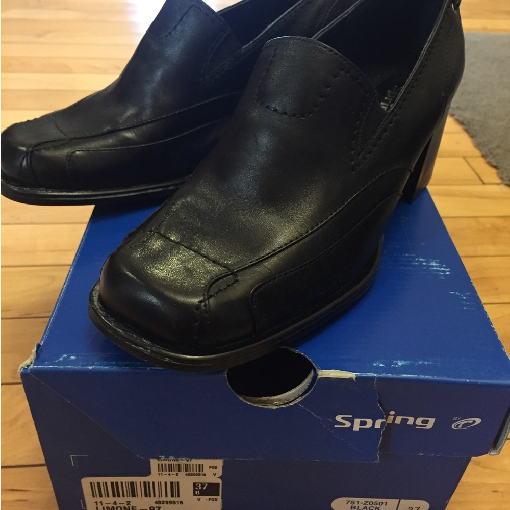 Call It Spring Women's Black Heeled Loafers